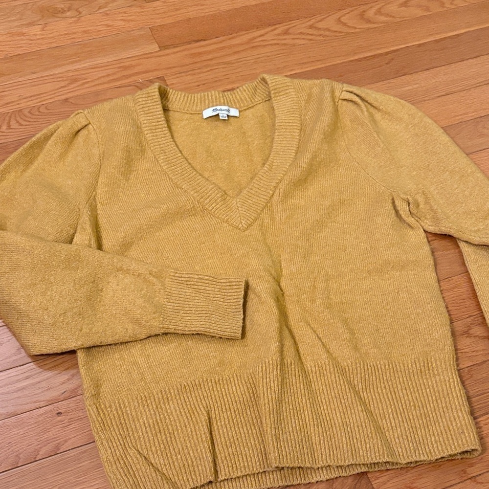 Madewell Yellow V-Neck Sweater - Picture 5 of 7